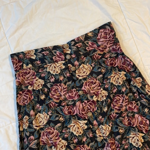 90’s Floral Midi Skirt small - Picture 2 of 3